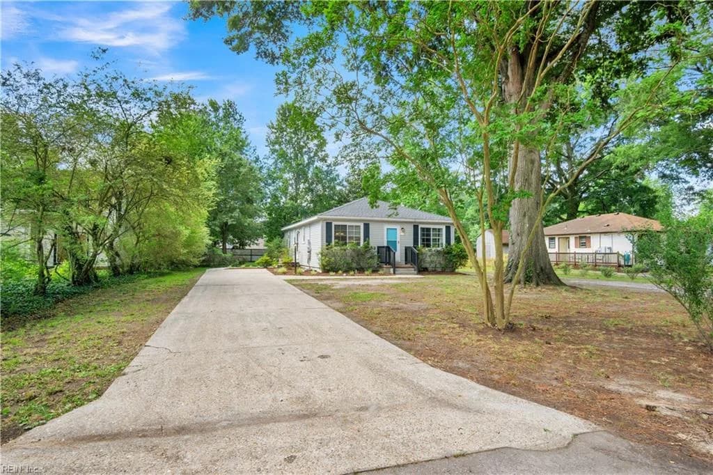 113 Glovers CT, CHESAPEAKE VA 23322 - Photo 4