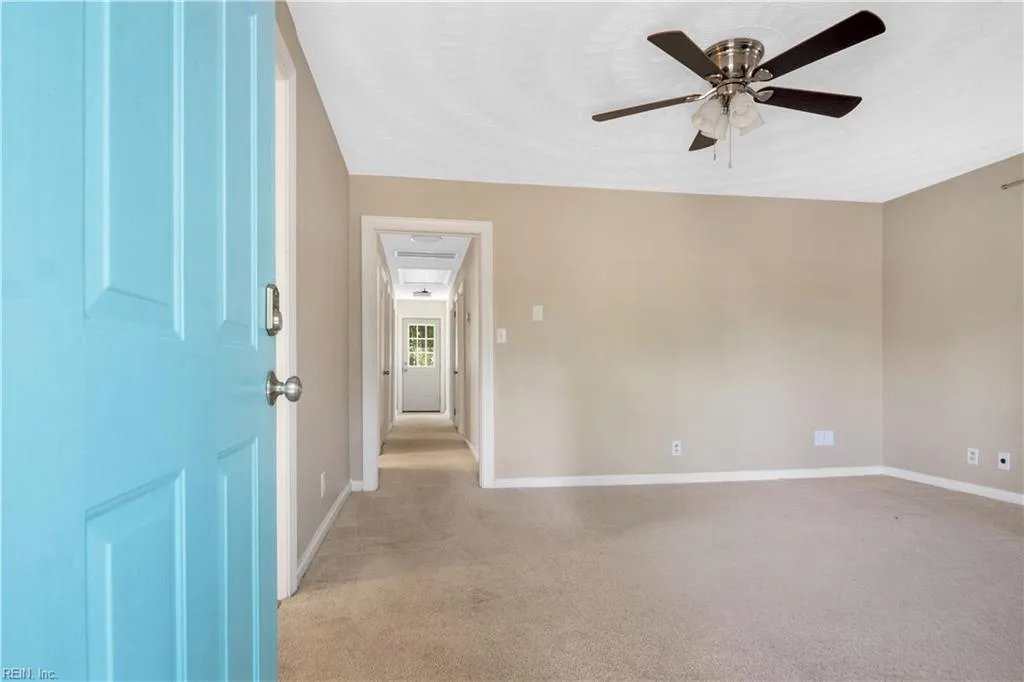 113 Glovers CT, CHESAPEAKE VA 23322 - Photo 5