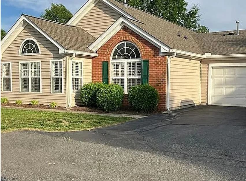 213 Villa Dr DR, SMITHFIELD VA 23430 - Photo 2