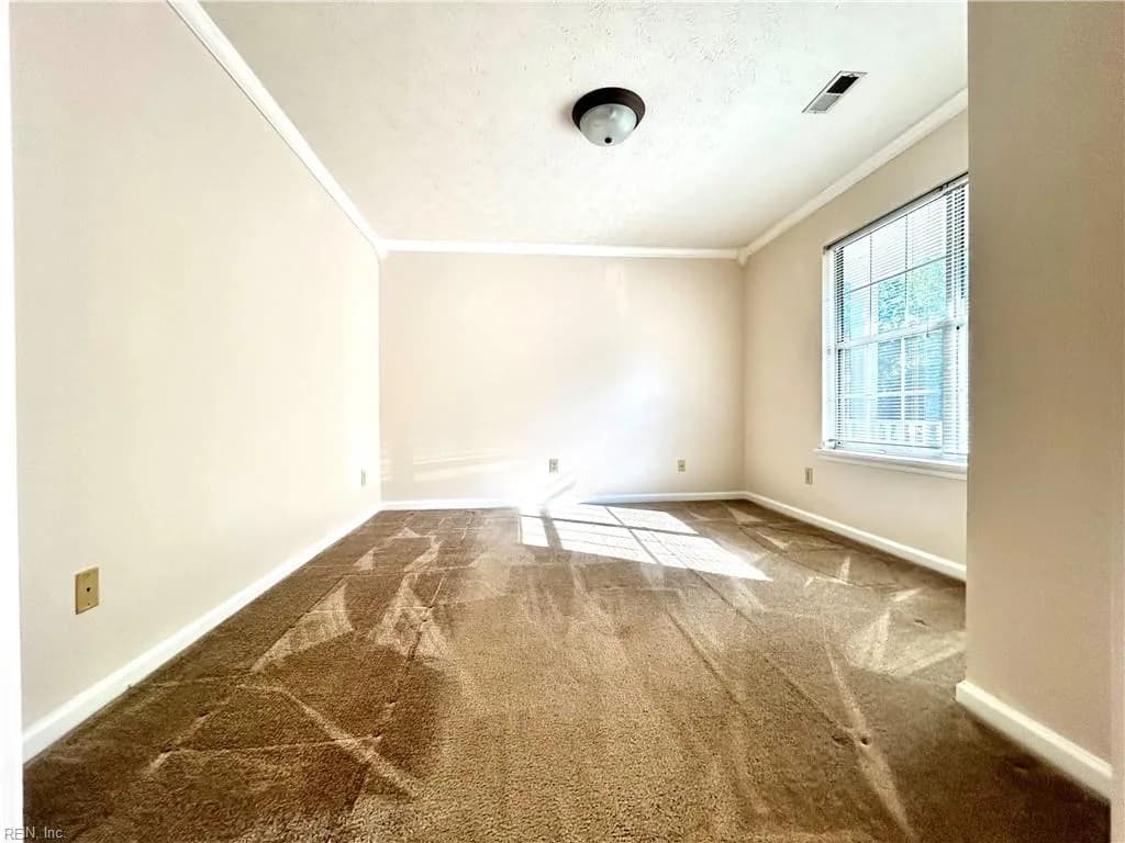604 Aylesbury DR, NEWPORTNEWS VA 23608 - Photo 4