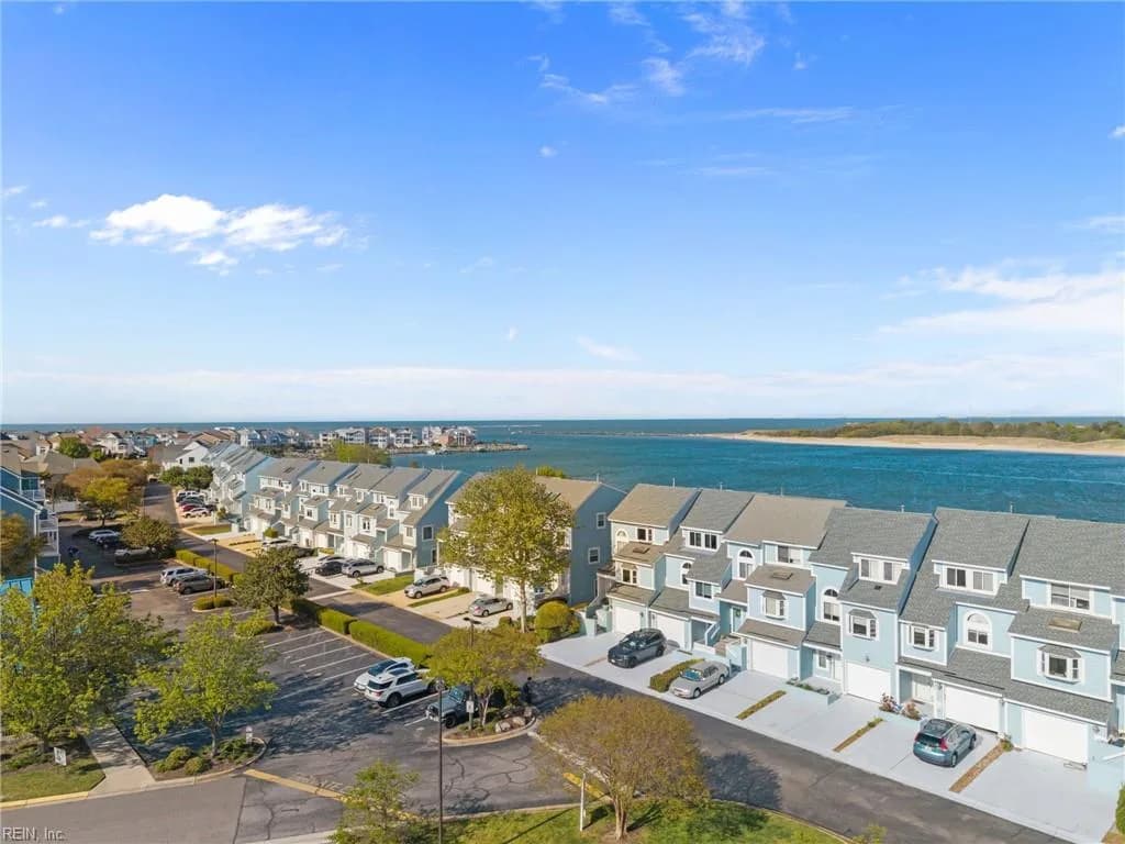 9516 Bay Front DR, NORFOLK VA 23518 - Photo 5