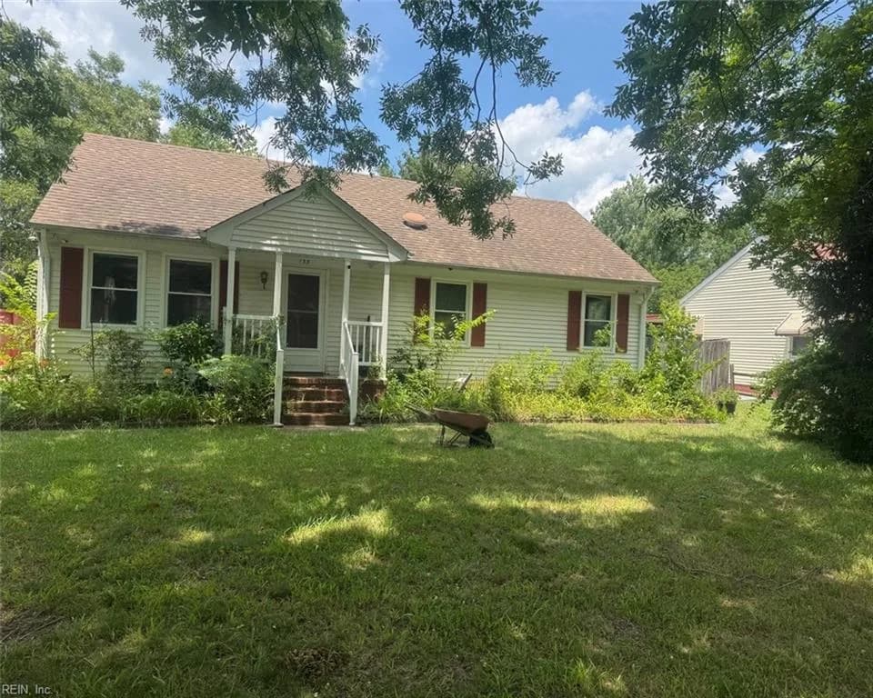 135 Francis ST, PORTSMOUTH VA 23702 - Main photo