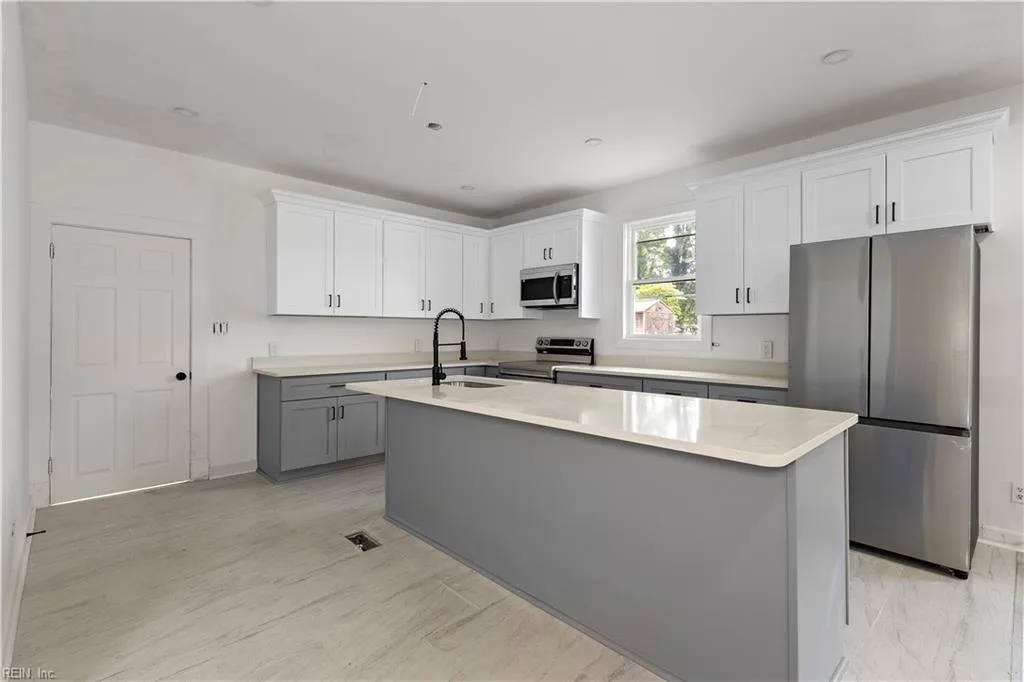 161 Lasalle AVE, HAMPTON VA 23661 - Photo 5