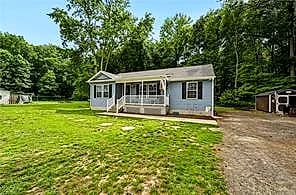 4568 Johns Point RD, GLOUCESTER VA 23061 - Photo 2
