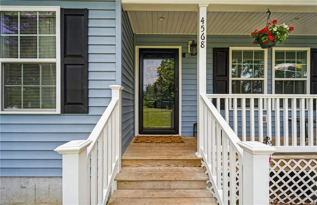 4568 Johns Point RD, GLOUCESTER VA 23061 - Photo 5