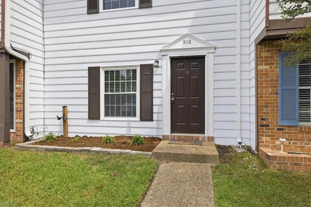 918 Seabreeze CT, CHESAPEAKE VA 23320 - Photo 4