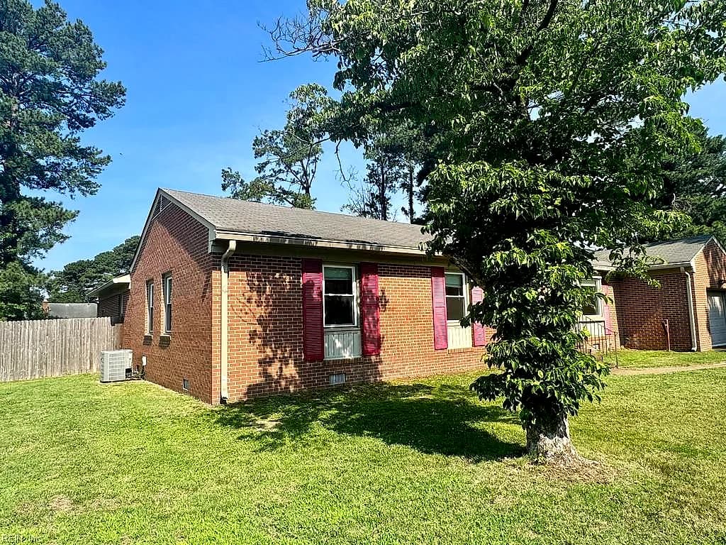 4220 Heather RD, PORTSMOUTH VA 23703 - Photo 3