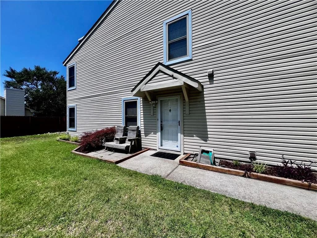 1611 Slidell LN, VIRGINIABEACH VA 23454 - Photo 3