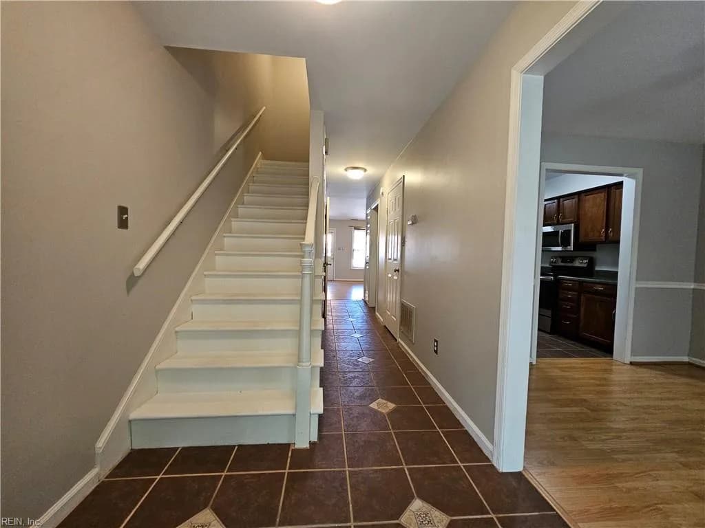 1019 Llewellyn MEWS, NORFOLK VA 23507 - Photo 4