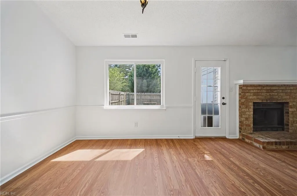 2141 Bloomsbury LN, VIRGINIABEACH VA 23454 - Photo 5
