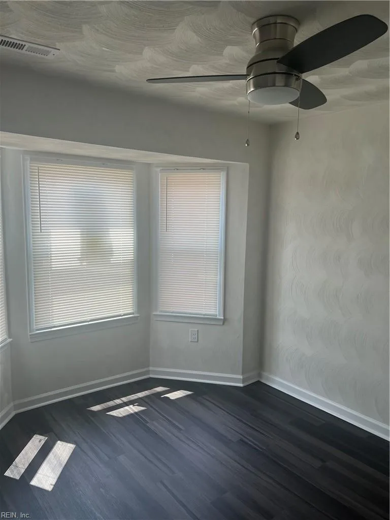 605 Harbour North DR, CHESAPEAKE VA 23320 - Photo 3