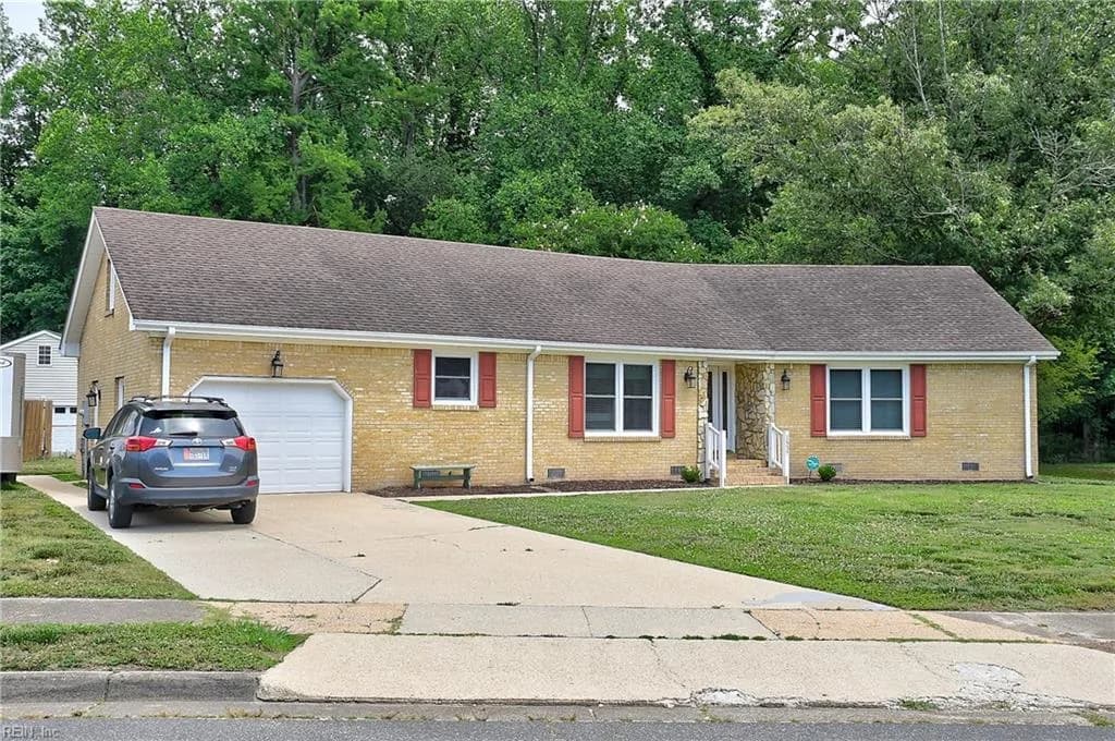 1537 Waterway CIR, CHESAPEAKE VA 23322 - Photo 2