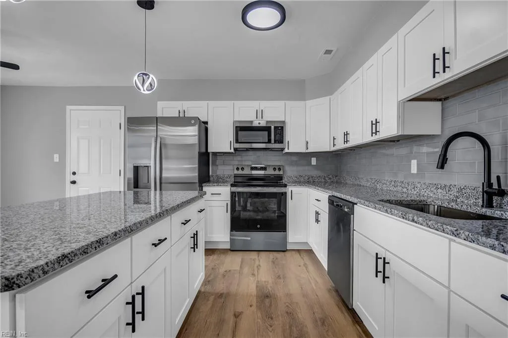 2432 Nevada Ave AVE, NORFOLK VA 23513 - Photo 5