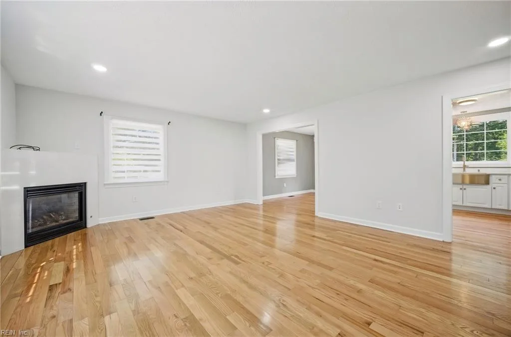 67 Huber RD, NEWPORTNEWS VA 23601 - Photo 5