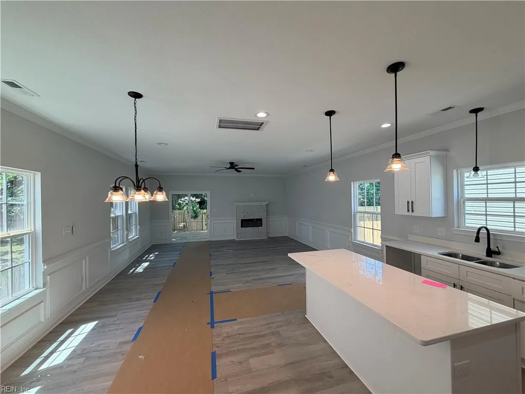 2402 Graham ST, PORTSMOUTH VA 23704 - Photo 3
