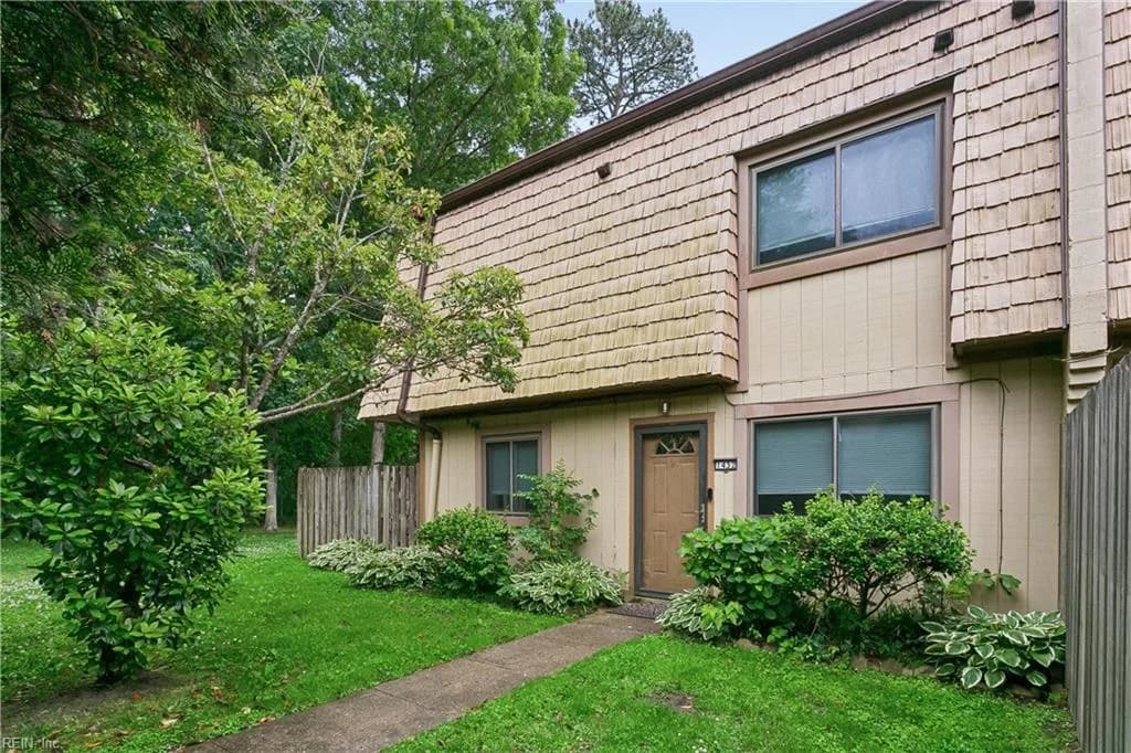 1432 Granada CT, NEWPORTNEWS VA 23608 - Photo 2