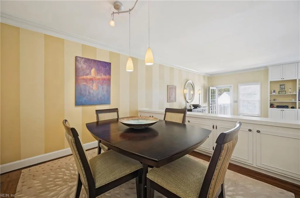 819 Botetourt GDNS, NORFOLK VA 23507 - Photo 4
