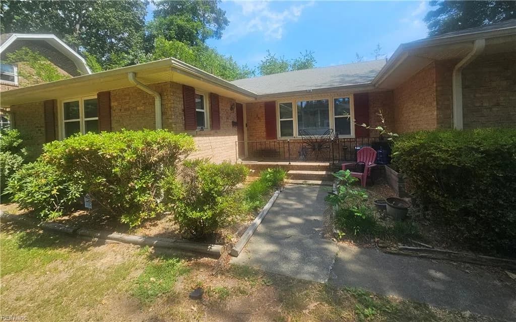 361 Jonathan CT, NEWPORTNEWS VA 23608 - Photo 2