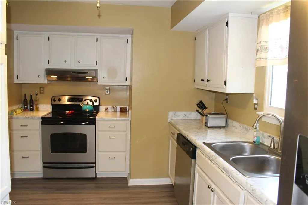 2833 Bamberg PL, VIRGINIABEACH VA 23453 - Photo 5