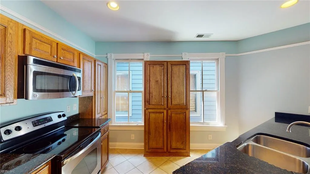 409 Dinwiddie ST #C, PORTSMOUTH VA 23704 - Photo 4