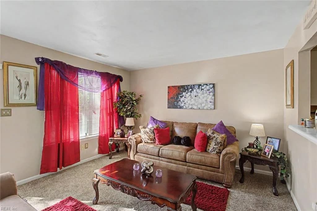 423 Eureka LOOP, NEWPORTNEWS VA 23601 - Photo 4