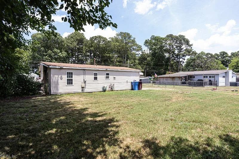4310 Cromwell AVE, CHESAPEAKE VA 23325 - Photo 3