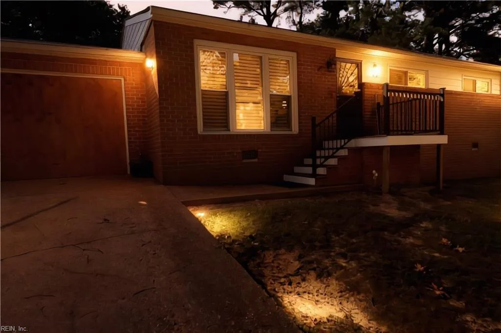 103 Kathryn CT, WILLIAMSBURG VA 23185 - Photo 2