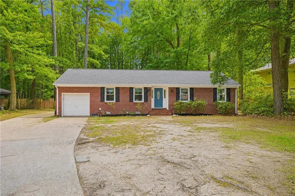 34 Little Florida RD, POQUOSON VA 23662 - Photo 2