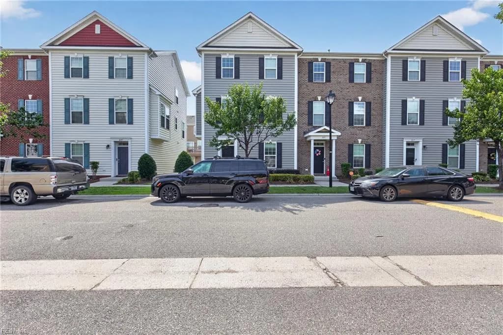 225 Feldspar ST, VIRGINIABEACH VA 23462 - Photo 2
