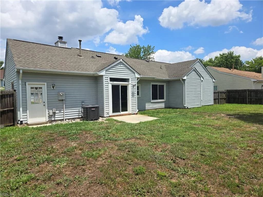 636 Creekwood DR, CHESAPEAKE VA 23322 - Photo 4