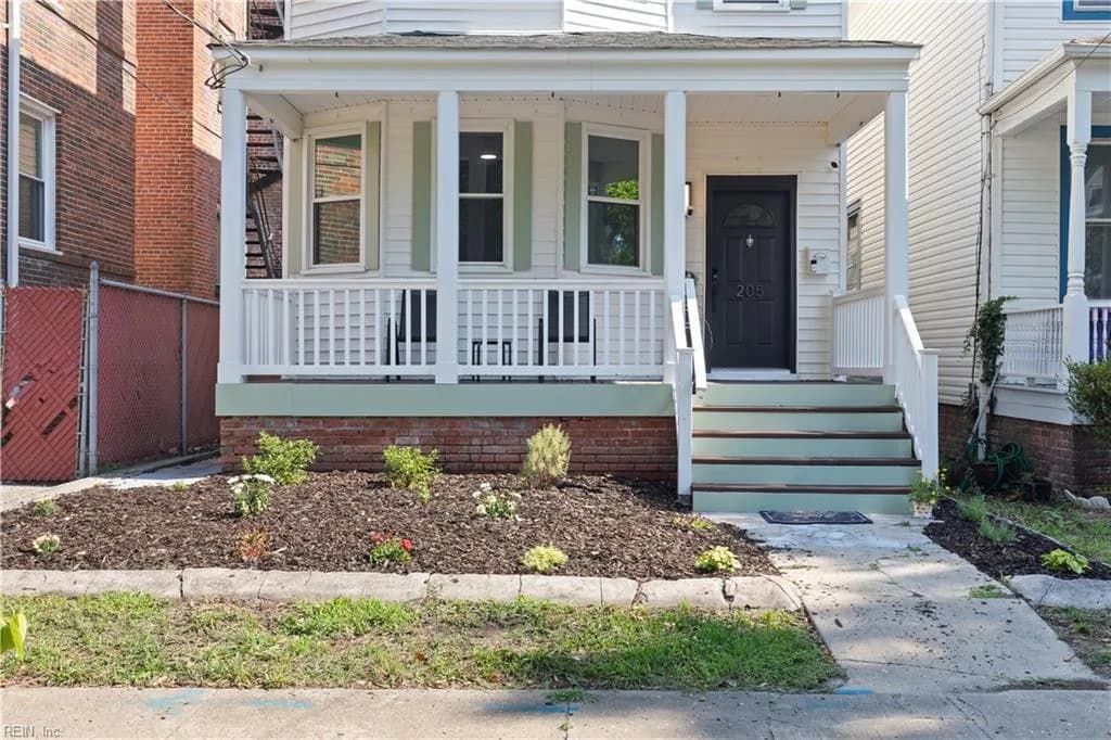 205 W 36th ST, NORFOLK VA 23504 - Main photo