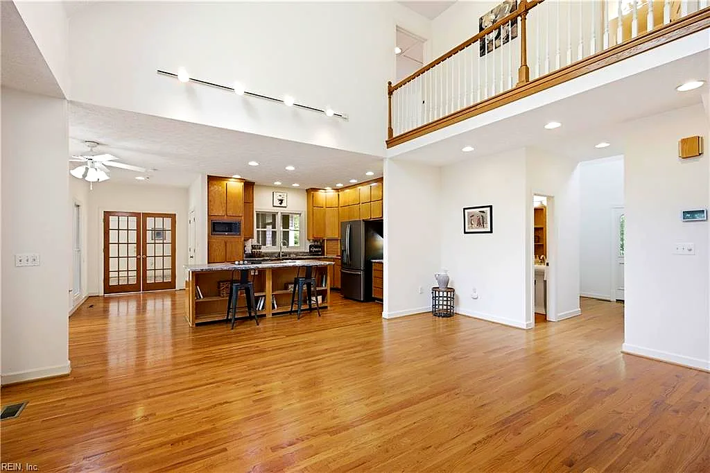 13265 Coulbourn RD, Saluda — 3 bed Residential, 3,572 sqft