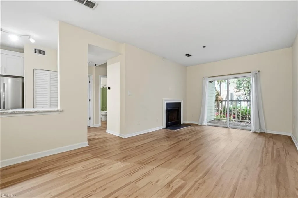 230 College PL ##215, NORFOLK VA 23510 - Photo 4