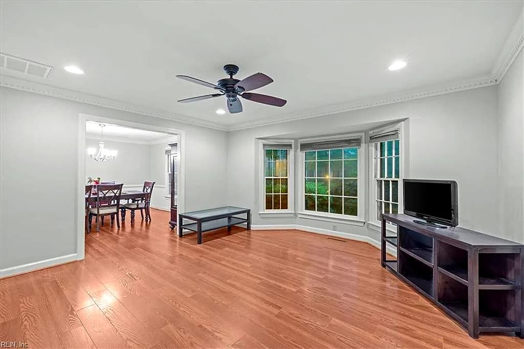912 Upper Hastings WAY, VIRGINIA BEACH VA 23452 - Photo 4