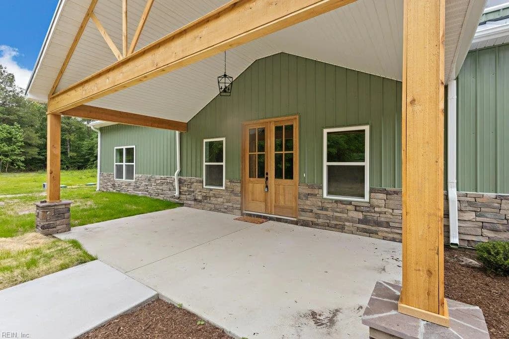 8374 D Rolfe HWY, DENDRON VA 23839 - Photo 4