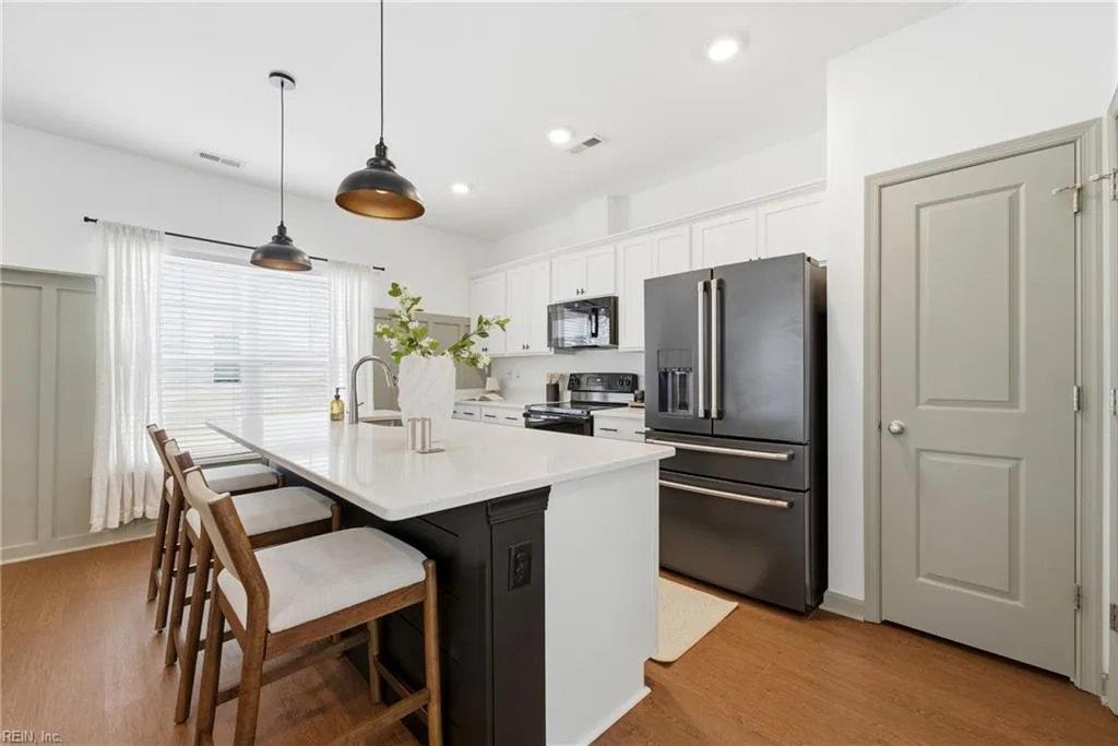 137 Mizzen Quarter LOOP, YORKTOWN VA 23693 - Photo 3