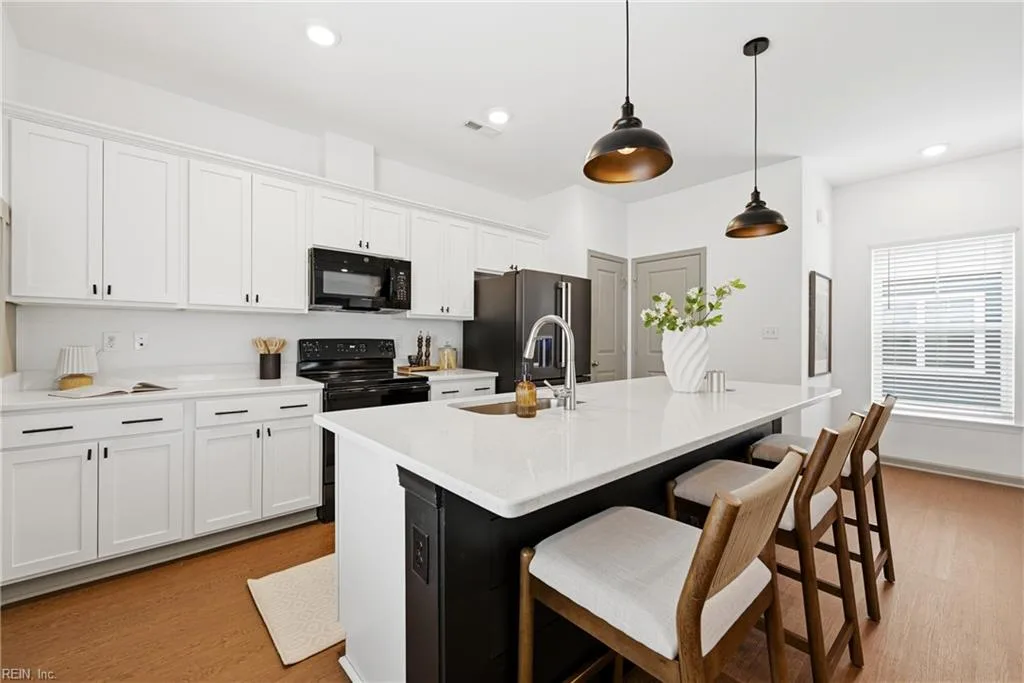 137 Mizzen Quarter LOOP, YORKTOWN VA 23693 - Photo 4
