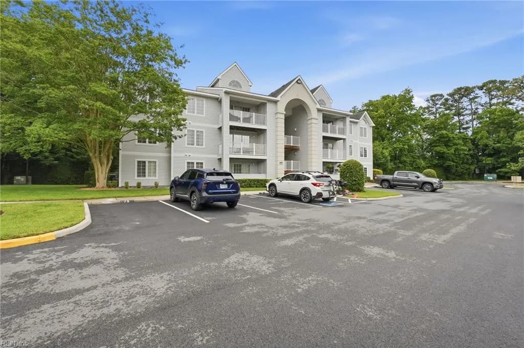 904 Charnell DR #303, VIRGINIABEACH VA 23451 - Photo 2