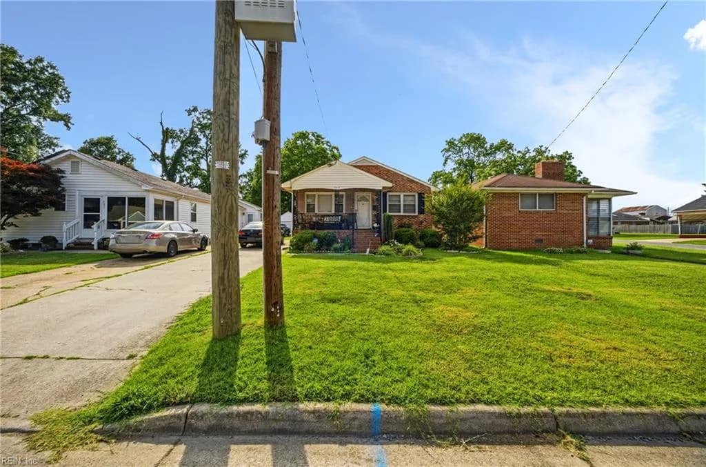 203 Maple ST, SUFFOLK VA 23434 - Photo 4
