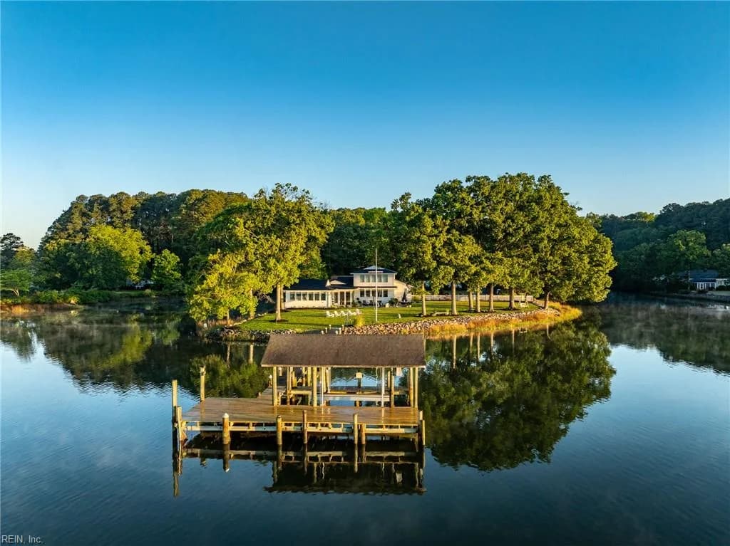 5473 White Hall RD, GLOUCESTER VA 23061 - Photo 2