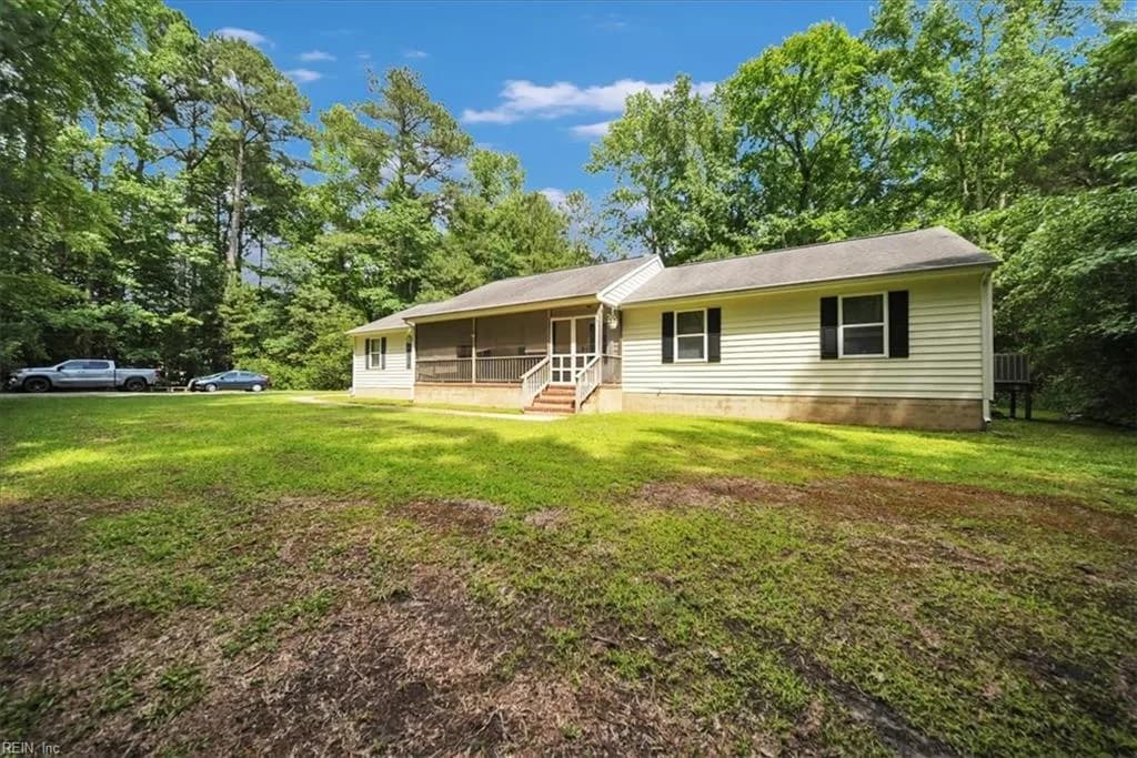 8996 Guinea RD, HAYES VA 23072 - Photo 3