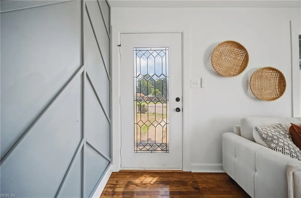 600 Mooney Rd DR, CHESAPEAKE VA 23325 - Photo 4