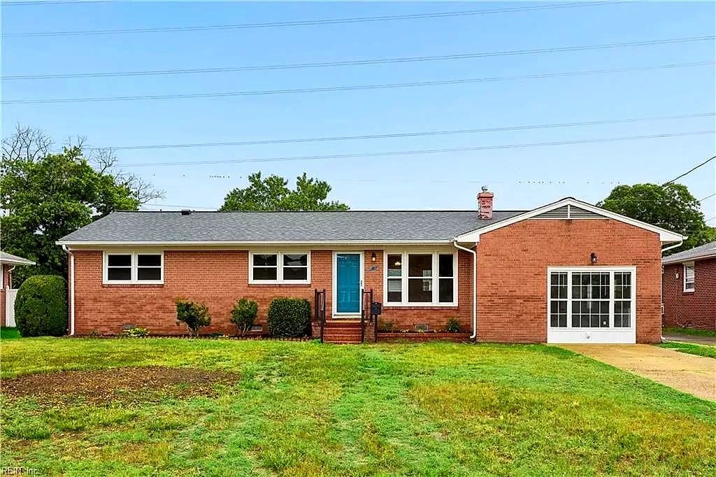 9 Calvert DR, NEWPORT NEWS VA 23601