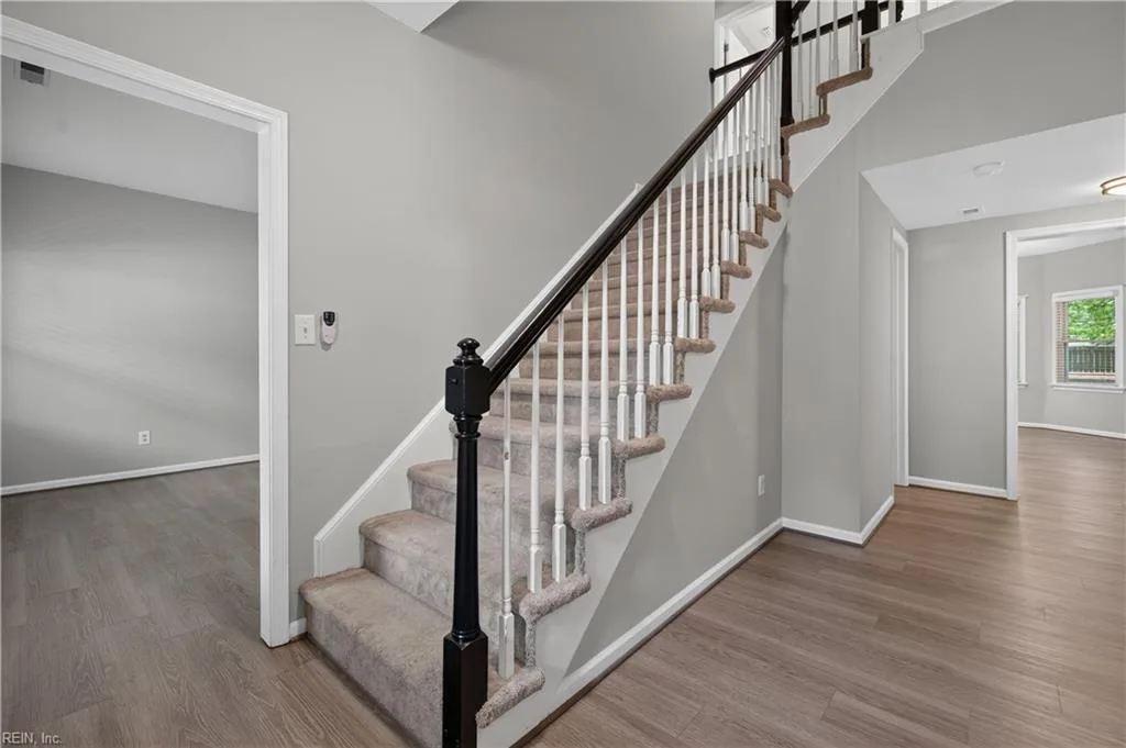 105 Ivy ARCH, YORKTOWN VA 23693 - Photo 5
