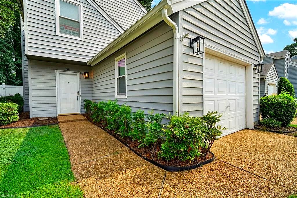 91 Madison CHSE, Hampton — 2 bed Residential, 1,455 sqft