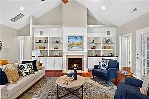 204 Castleberry DR, Chesapeake — 5 bed Residential, 3,074 sqft