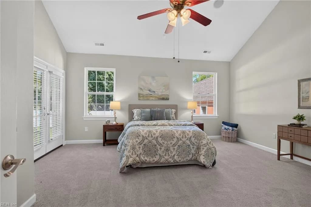 204 Castleberry DR, CHESAPEAKE VA 23322 - Photo 4
