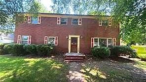 49 Cypress RD, Portsmouth — 4 bed Residential, 2,350 sqft
