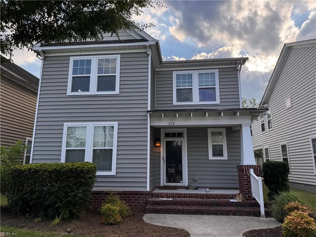 214 Harmony DR, PORTSMOUTH VA 23701 - Main photo