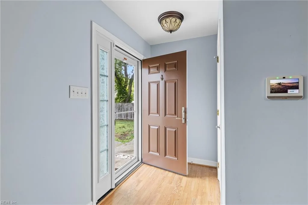 18 Parkway DR, HAMPTON VA 23669 - Photo 4